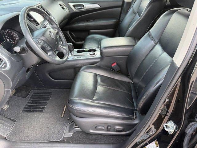 2017 Nissan Pathfinder SL