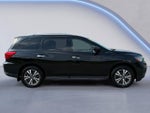 2017 Nissan Pathfinder SL