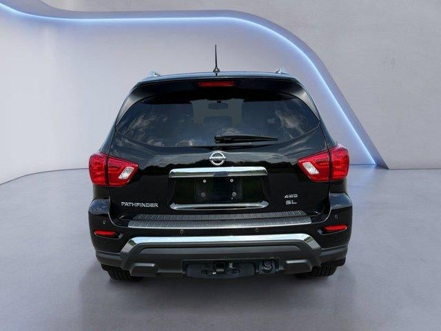 2017 Nissan Pathfinder SL