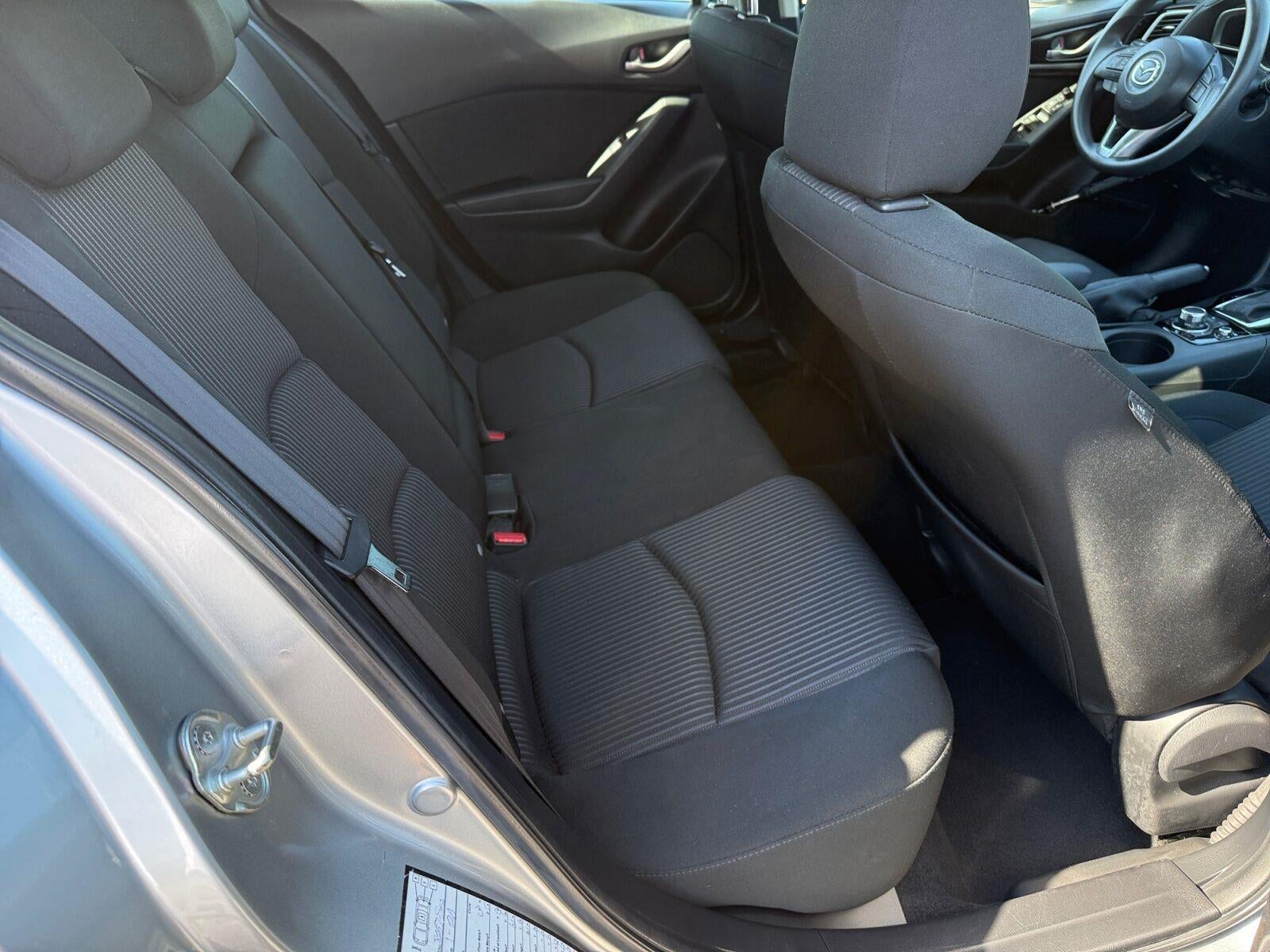 2016 Mazda Mazda3 i Sport