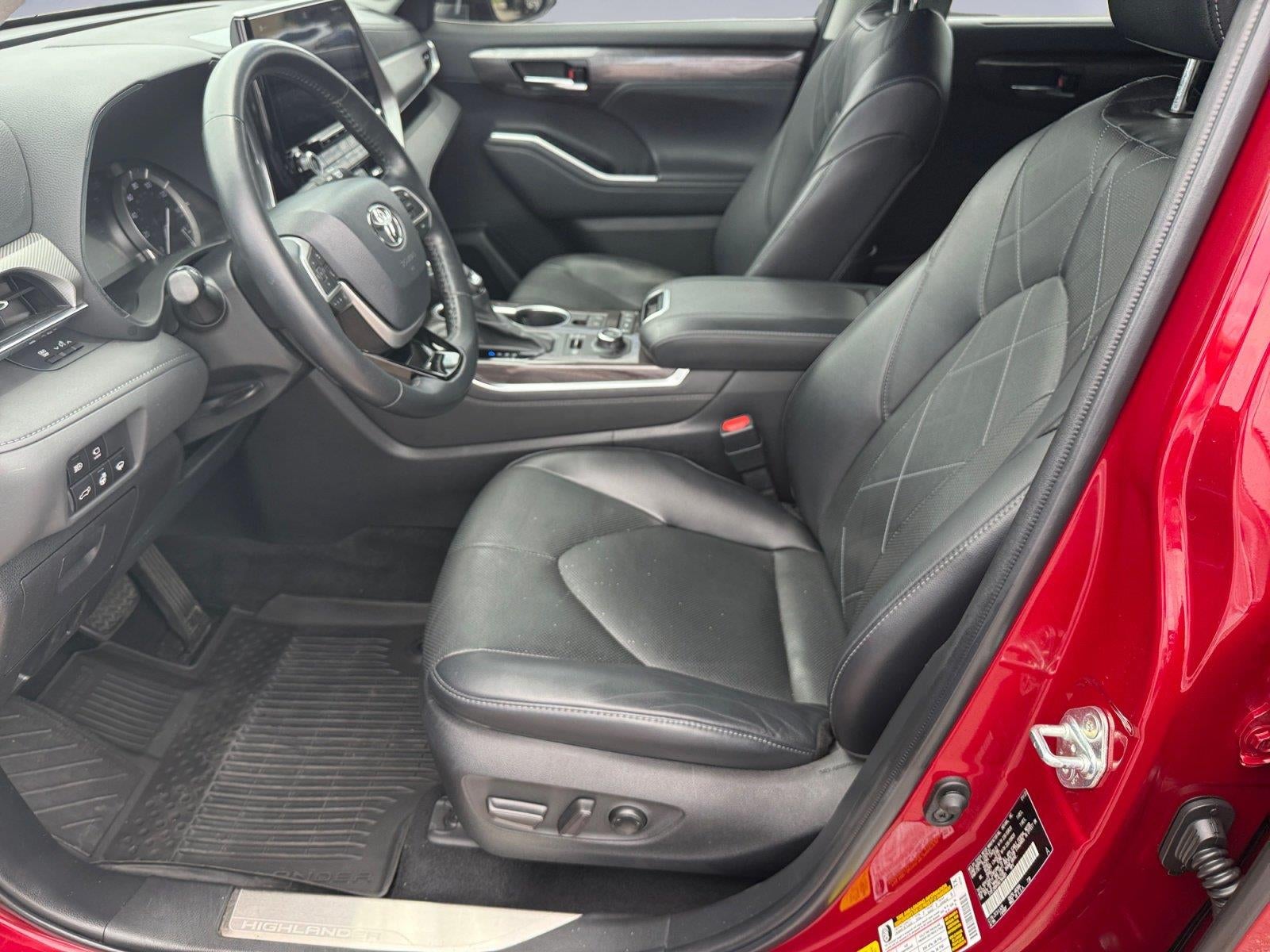 2022 Toyota Highlander Platinum