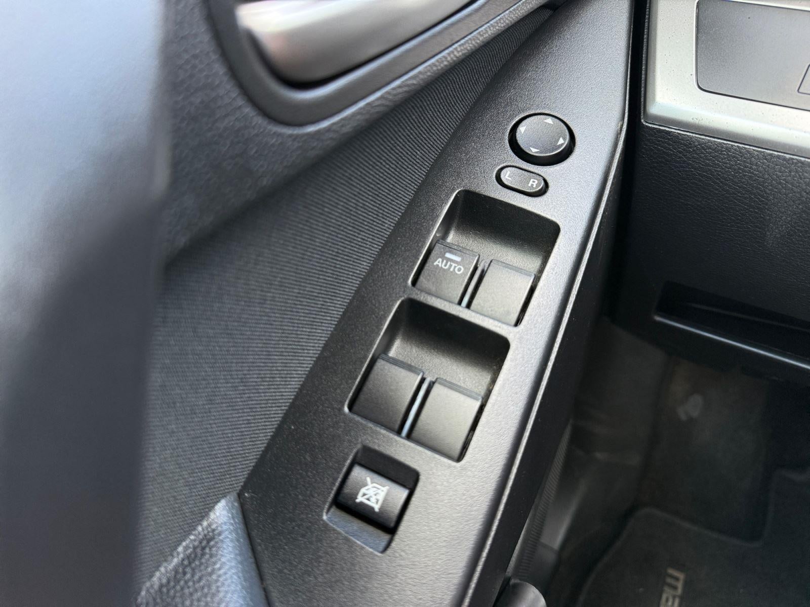 2012 Mazda Mazda3 i Sport