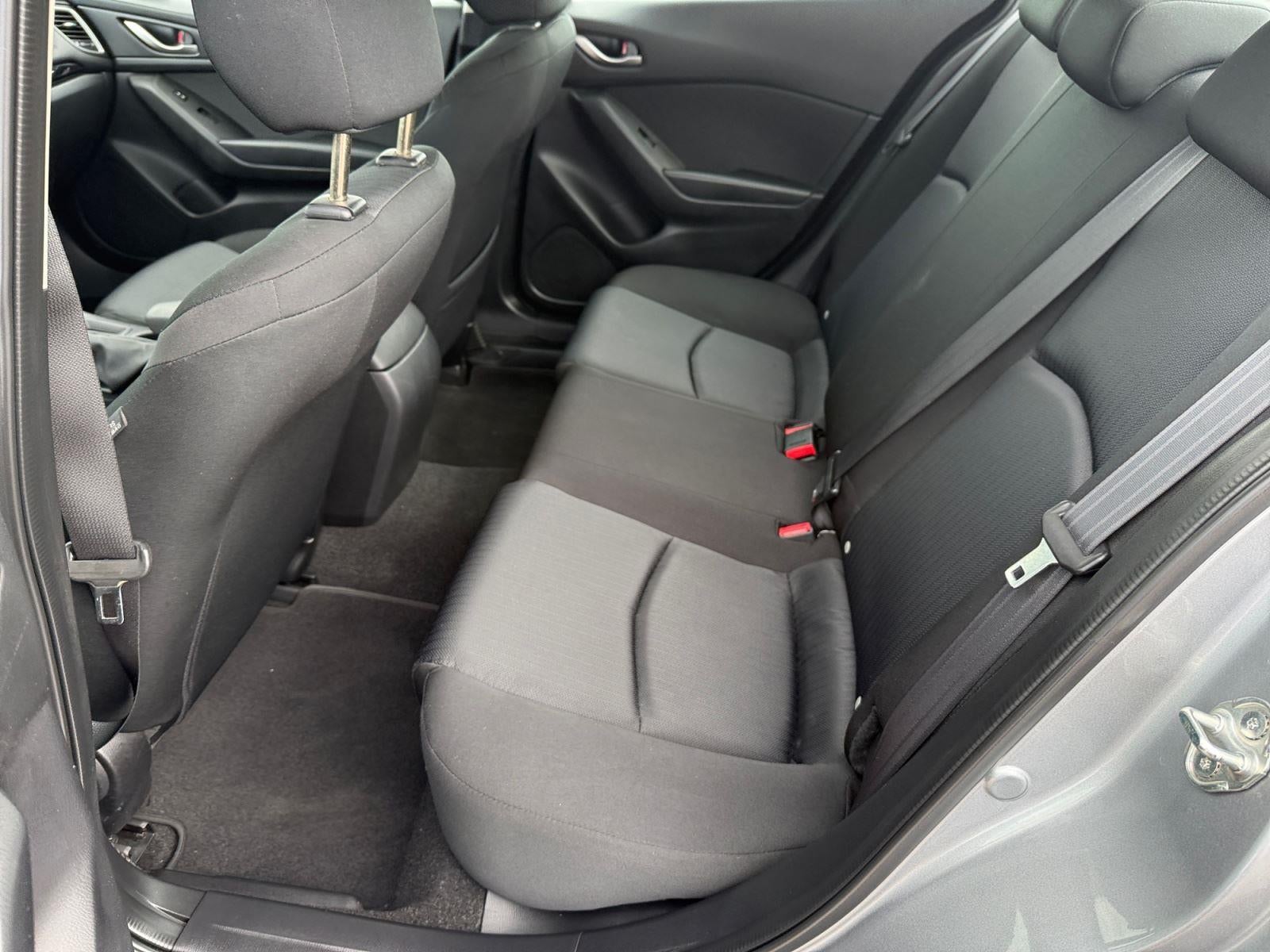 2015 Mazda Mazda3 i SV