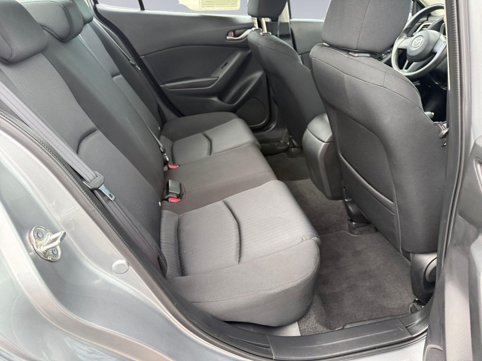 2015 Mazda Mazda3 i SV