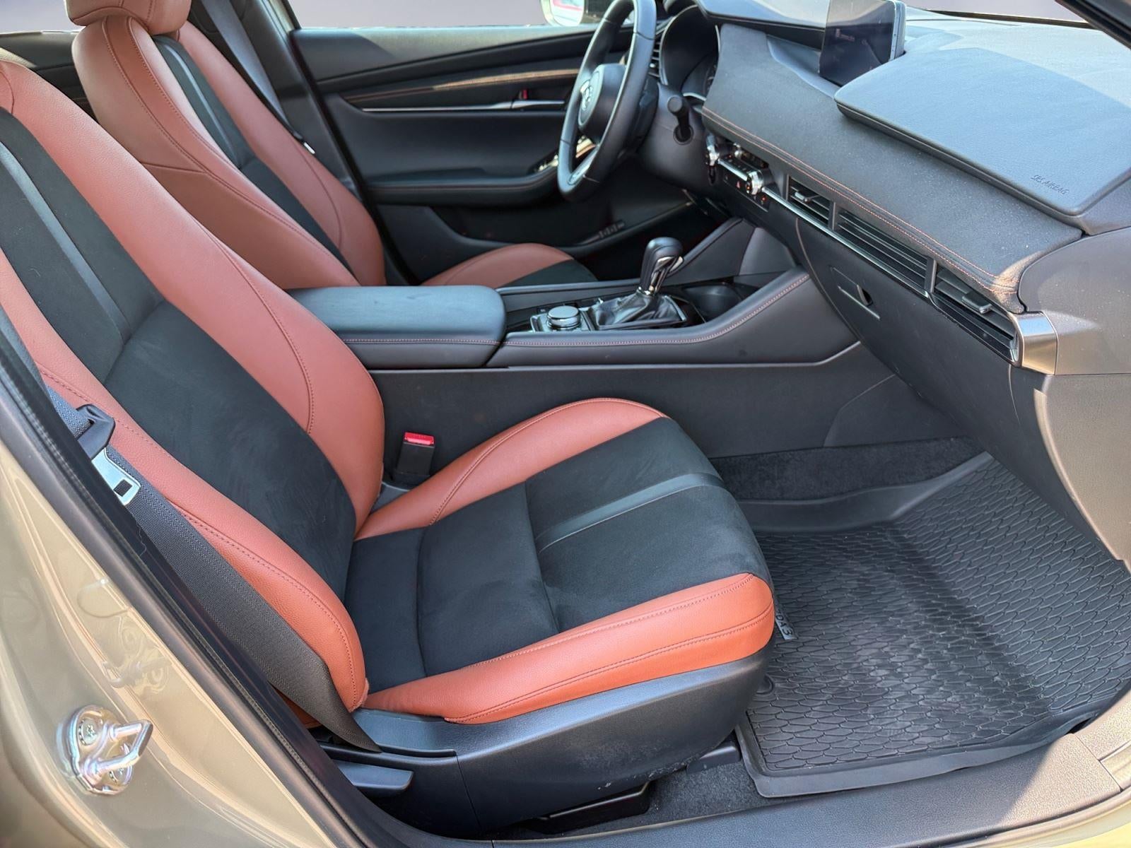 2025 Mazda Mazda3 Hatchback 2.5 Carbon Turbo