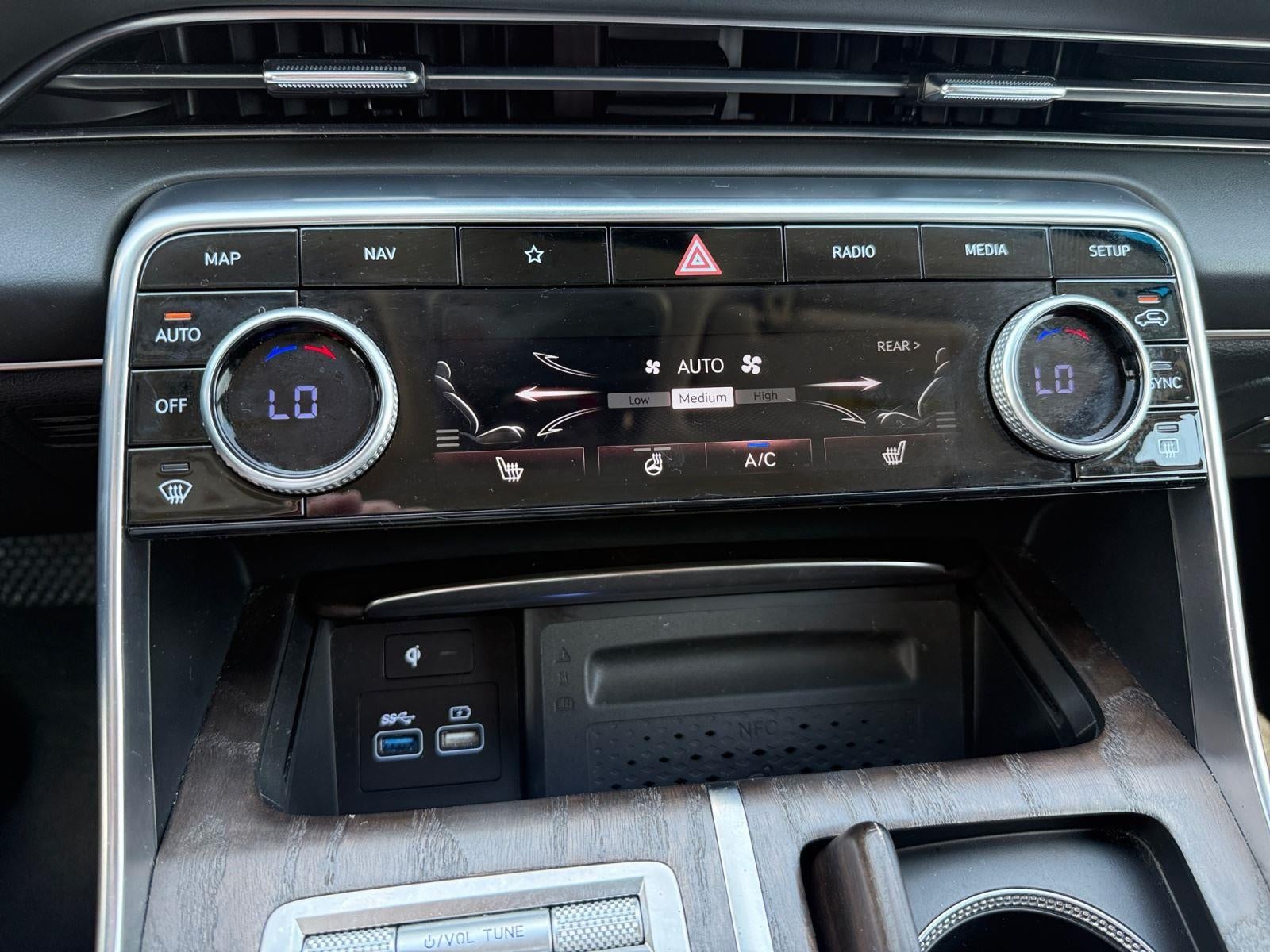 2024 Genesis GV80 Base
