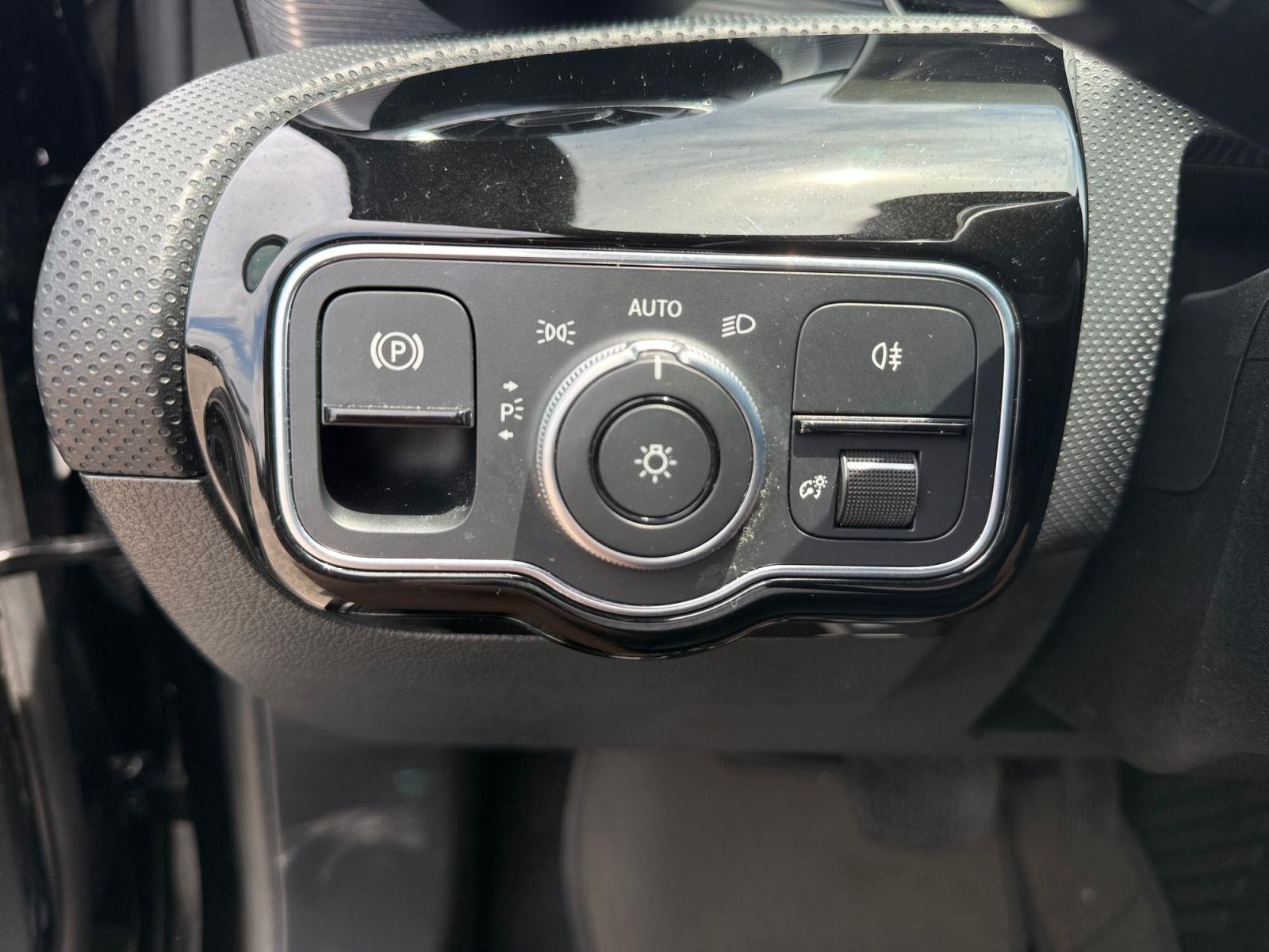 2020 Mercedes-Benz A-Class A 220