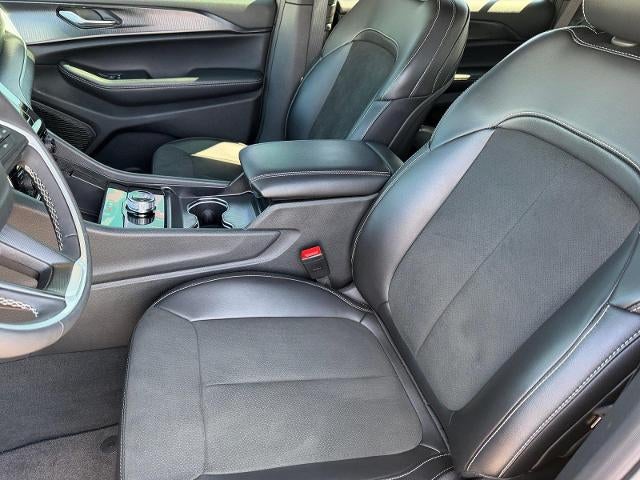 2025 Jeep Grand Cherokee L Altitude X 4x4