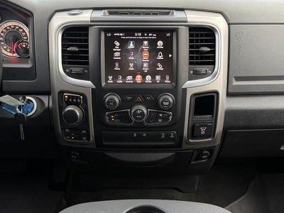 2017 RAM 1500 Big Horn 4x4 Crew Cab 6'4" Box