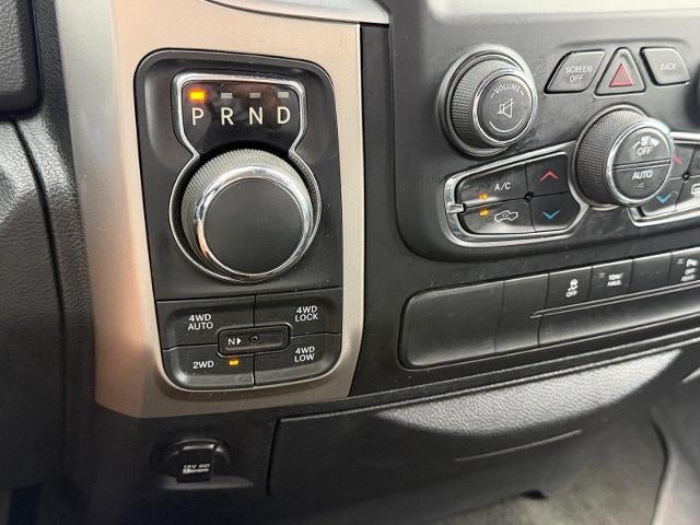 2017 RAM 1500 Big Horn 4x4 Crew Cab 6'4" Box