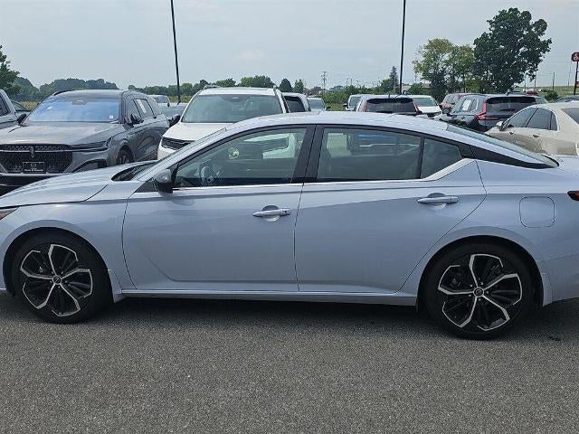 2023 Nissan Altima 2.5 SR Sedan