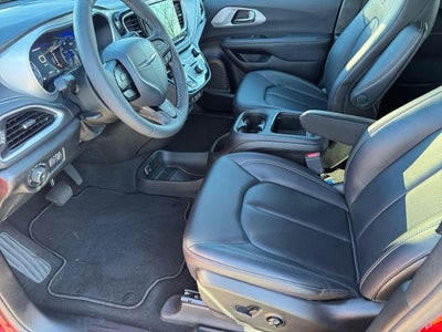 2024 Chrysler Pacifica Touring L FWD