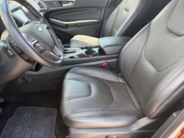 2016 Ford Edge 4dr Titanium FWD