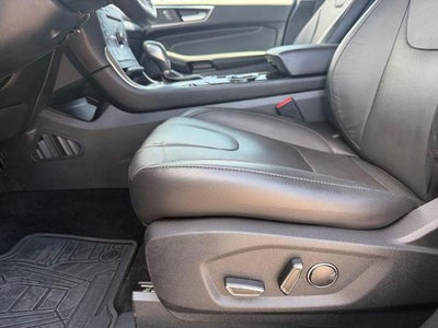 2016 Ford Edge 4dr Titanium FWD