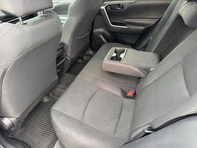 2021 Toyota RAV4 LE FWD (GS)