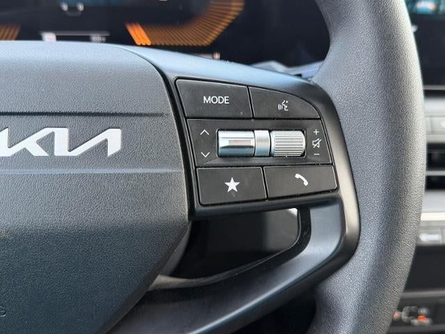 2025 Kia K4 LXS FWD