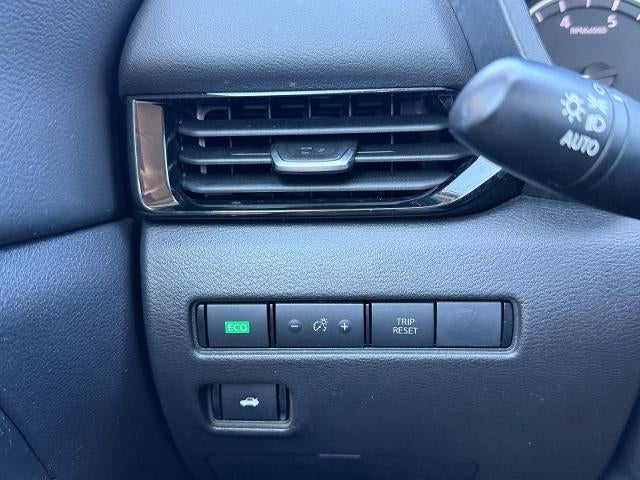 2025 Nissan Sentra SV CVT