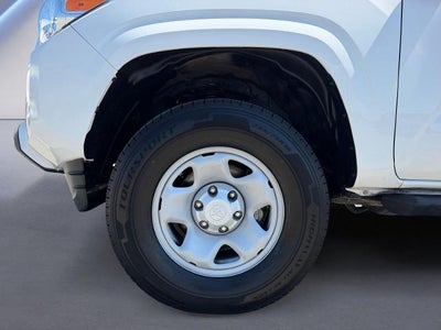 2023 Toyota Tacoma 4WD 4WD SR Double Cab 5' Bed V6 AT (GS)