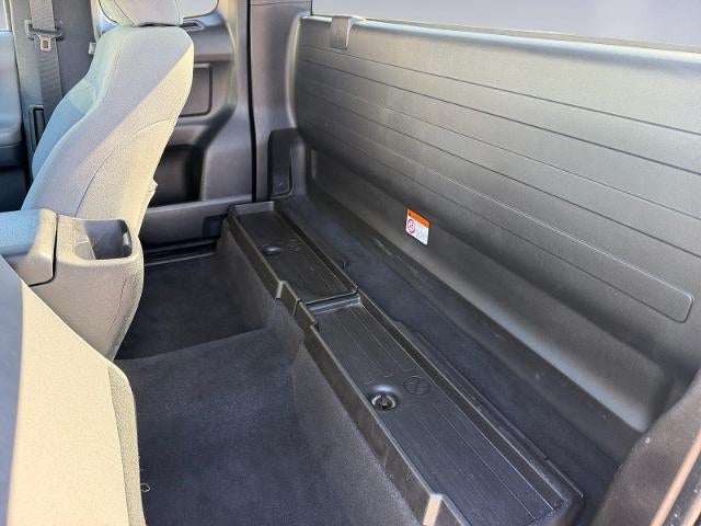 2021 Toyota Tacoma 4WD 4WD SR Access Cab 6' Bed I4 AT (SE)
