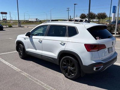 2022 Volkswagen Taos SE 4MOTION
