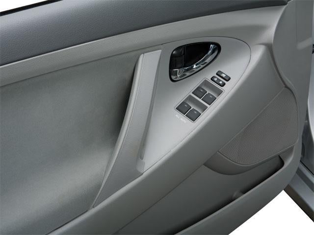 2011 Toyota Camry 4dr Sdn V6 Auto SE (Natl)