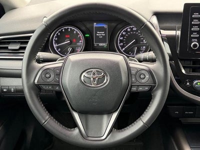 2023 Toyota Camry SE Auto (SE)
