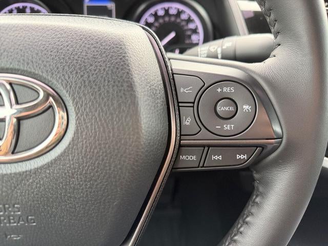 2023 Toyota Camry SE Auto (SE)