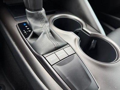 2023 Toyota Camry SE Auto (SE)