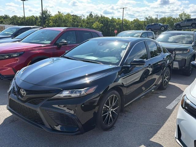 2024 Toyota Camry SE Auto (SE)