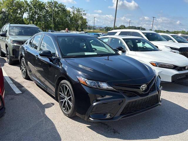 2024 Toyota Camry SE Auto (SE)
