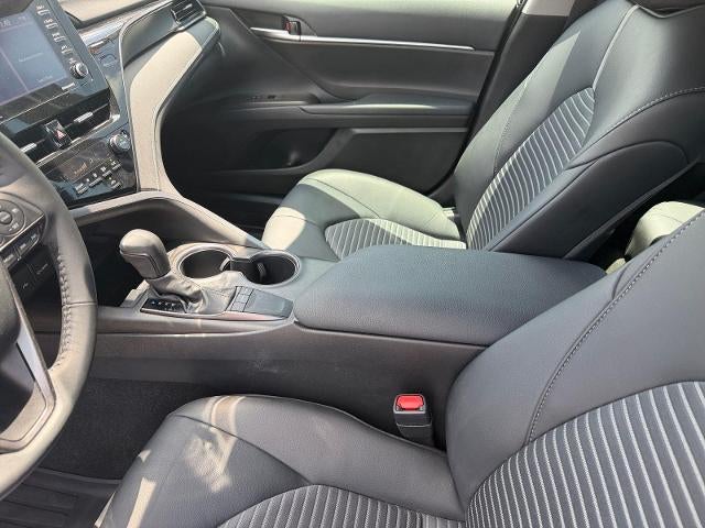 2024 Toyota Camry SE Auto (SE)