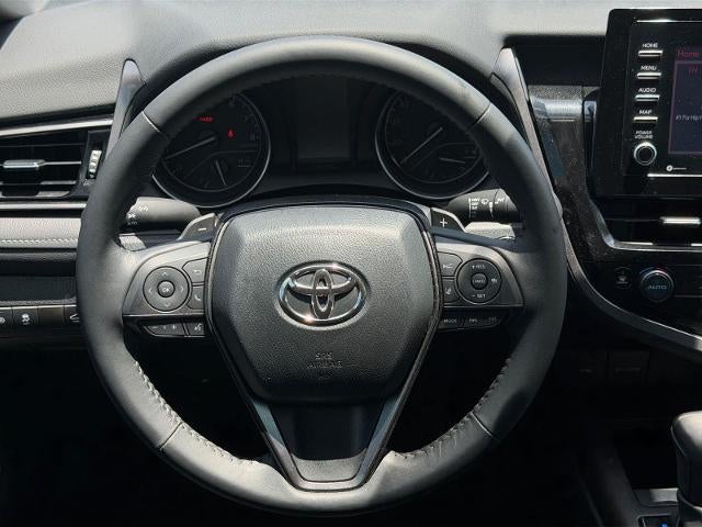 2024 Toyota Camry SE Auto (SE)