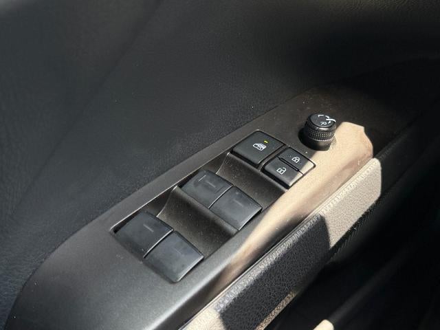 2024 Toyota Camry SE Auto (SE)