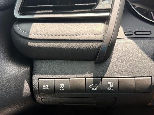 2024 Toyota Camry SE Auto (SE)