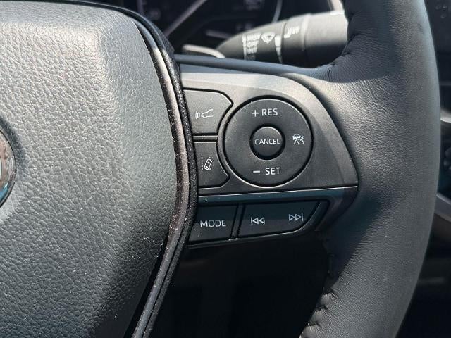 2024 Toyota Camry SE Auto (SE)