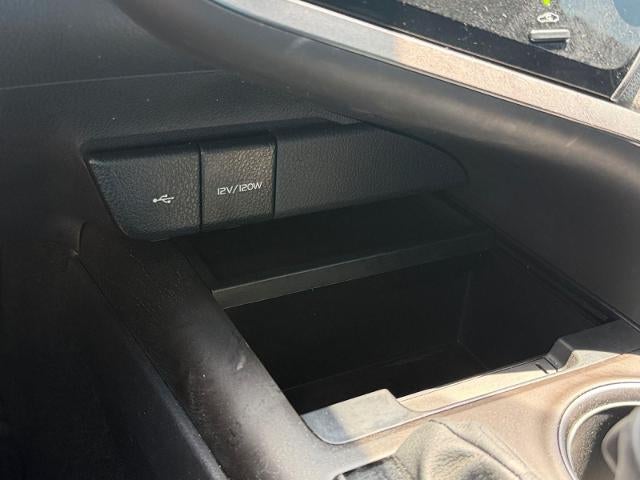 2024 Toyota Camry SE Auto (SE)