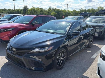 2024 Toyota Camry SE Auto (SE)