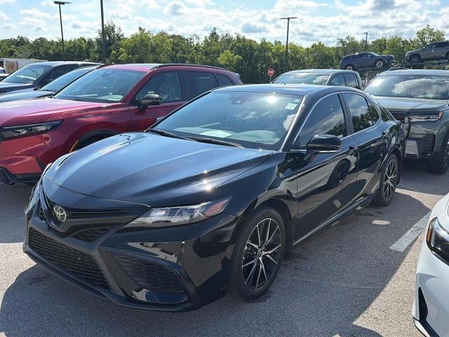 2024 Toyota Camry SE Auto (SE)
