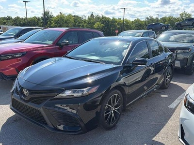 2024 Toyota Camry SE Auto (SE)