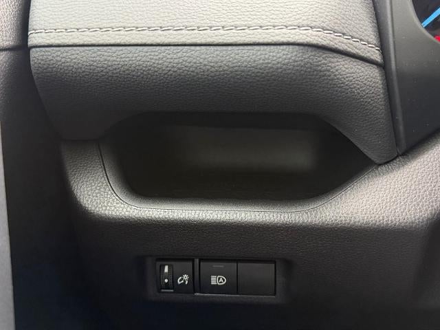 2025 Toyota RAV4 Hybrid LE AWD (Natl)