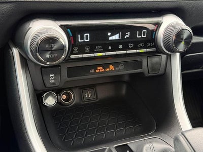 2025 Toyota RAV4 Hybrid LE AWD (Natl)