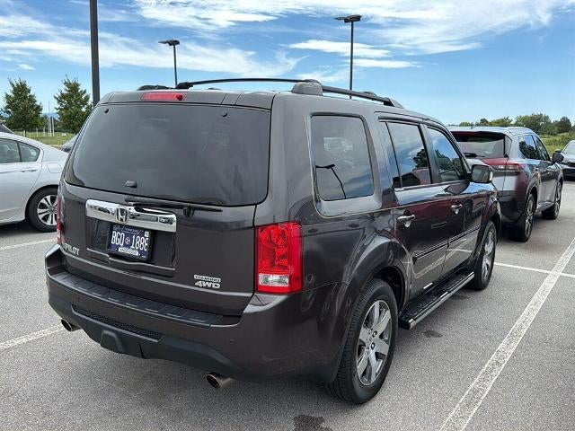 2013 Honda Pilot 4WD Touring with DVD Rear Entertainment System and Navigation