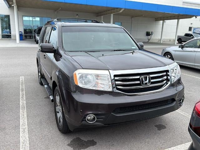 2013 Honda Pilot 4WD Touring with DVD Rear Entertainment System and Navigation