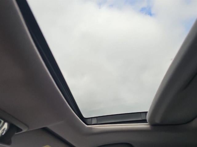 2016 Honda Pilot AWD Touring with DVD Rear Entertainment System and Navigation
