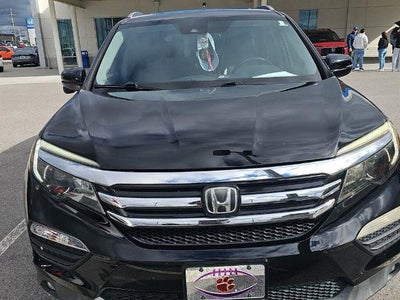 2016 Honda Pilot AWD Touring with DVD Rear Entertainment System and Navigation