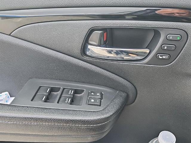 2016 Honda Pilot AWD Touring with DVD Rear Entertainment System and Navigation
