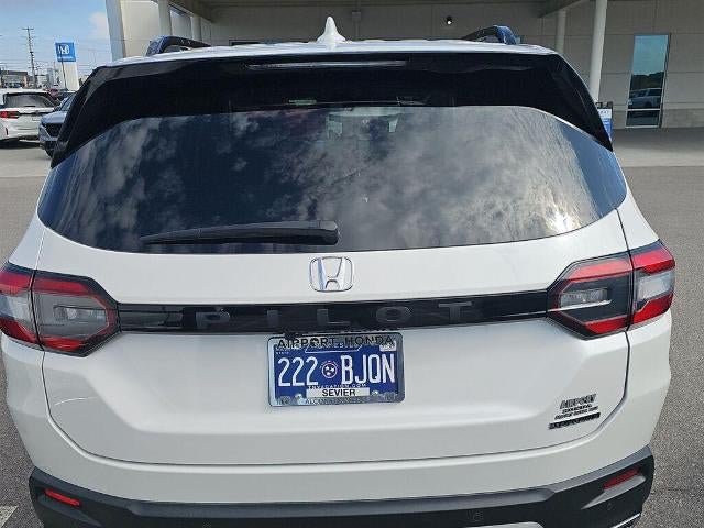 2024 Honda Pilot Touring 2WD