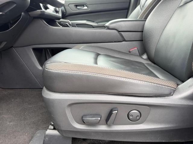 2025 Nissan Pathfinder SL 2WD
