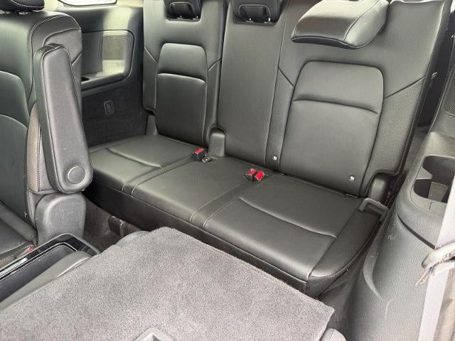 2025 Nissan Pathfinder SL 2WD