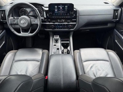 2025 Nissan Pathfinder SL 2WD